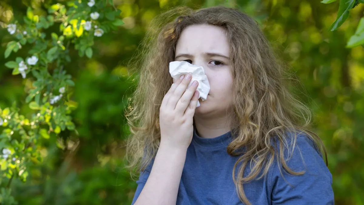 Allergie à l’ambroisie : reconnaître, se protéger, se faire soigner d’août à octobre