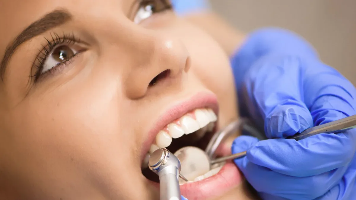 Vos soins dentaires seront remboursés à 50 % au maximum à partir du 1ᵉʳ janvier 2027