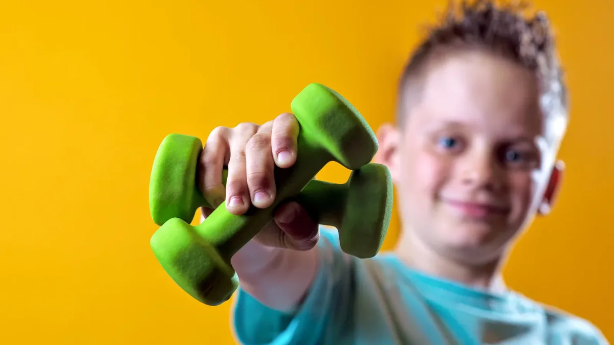 Avant la puberté, la musculation rend plus fort sans guère faire grossir le muscle
