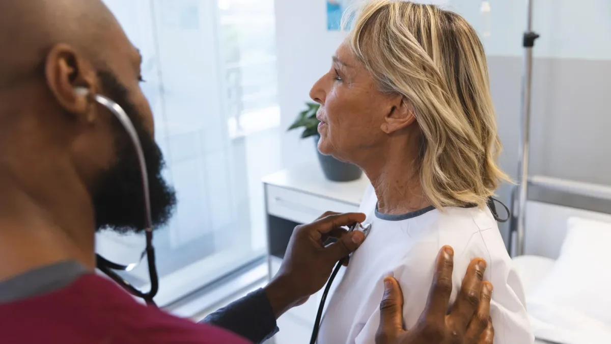 Comment se déroule une réadaptation cardiaque après un infarctus, et pourquoi la distance décide encore de qui y va